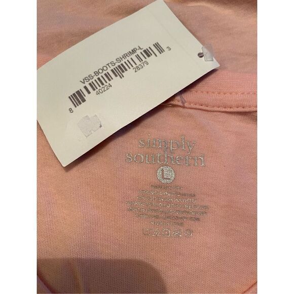 SIMPLY SOUTHERN LARGE “Blame it on My Roots I showed up in Boots” V-Neck TShirt - Picture 4 of 4